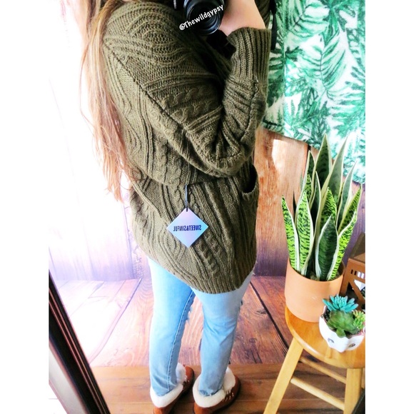 NWT // Cozy olive green cardigan ✨ - Picture 5 of 6